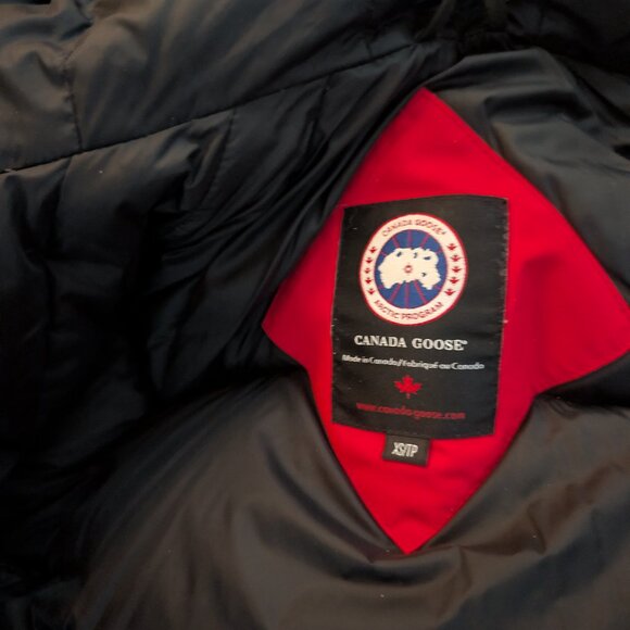 Canada Goose winter jacket - Picture 4 of 8